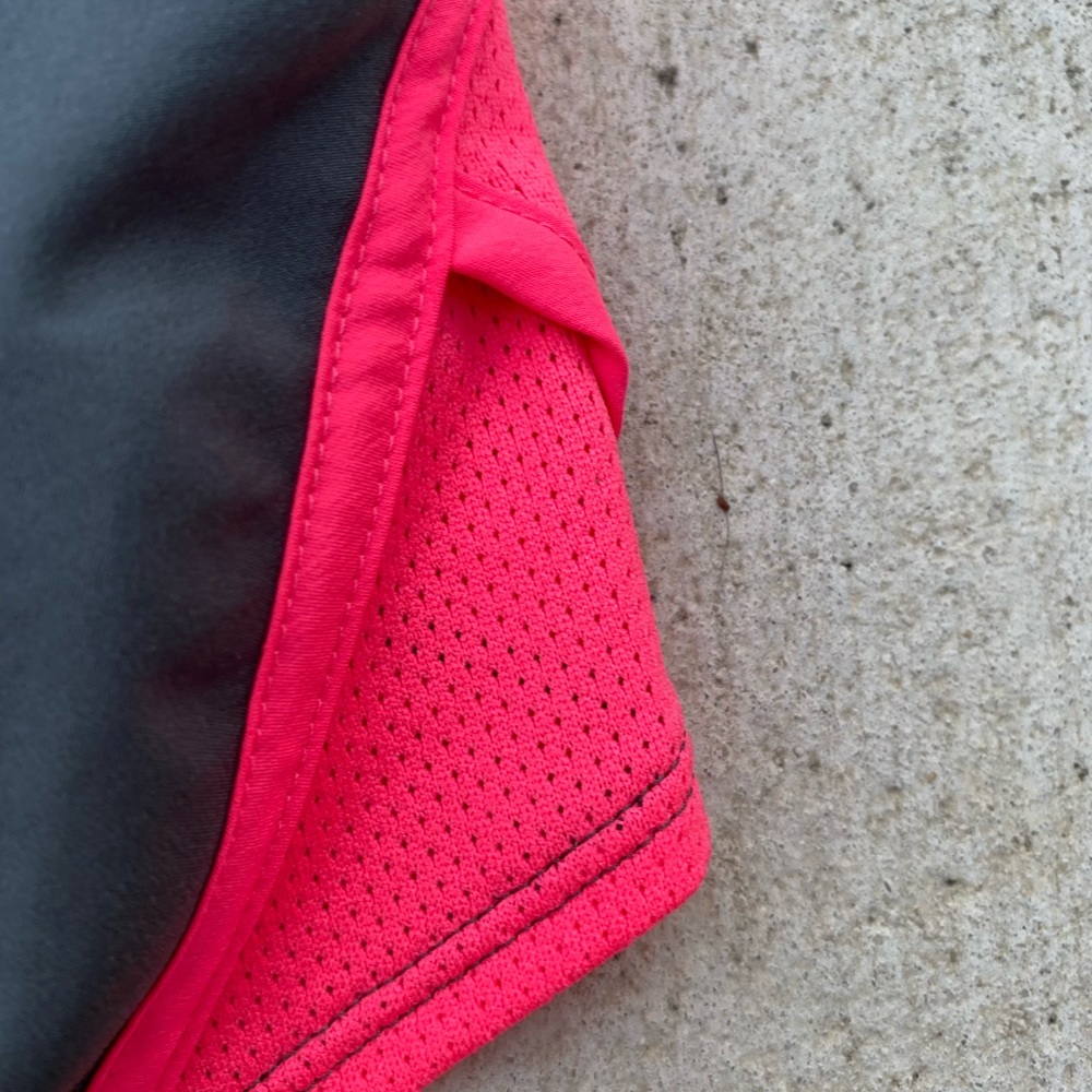 Under Armour Women’s Running Shorts Pink Grey NWOT - Picture 6 of 7
